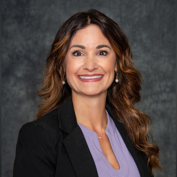 Meet your Posher, Cassidi - Picture 2 of 2